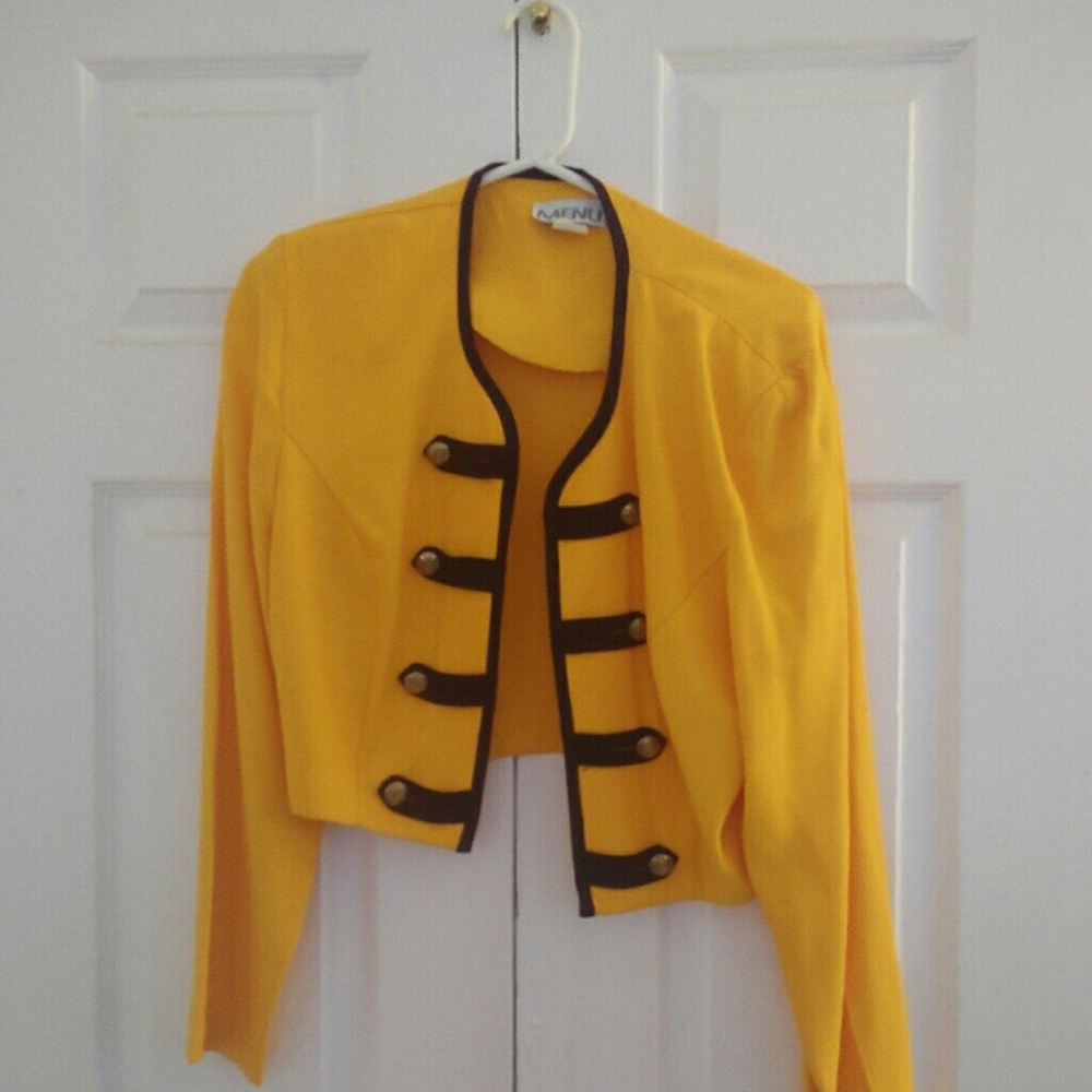 Menu Yellow Blazer